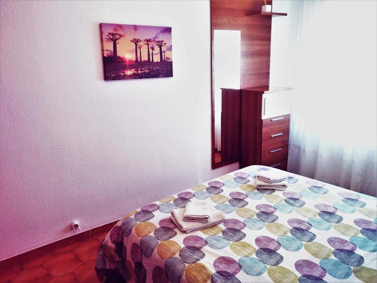 Apartamento 3 Habitaciones En El Centro De Teruel Esterno foto